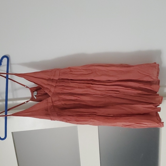 Swimsuit cover - Picture 1 of 3